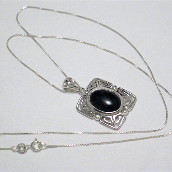 Box Chain Necklace Pendant Set w/ Black Onyx - Picture 3 of 4
